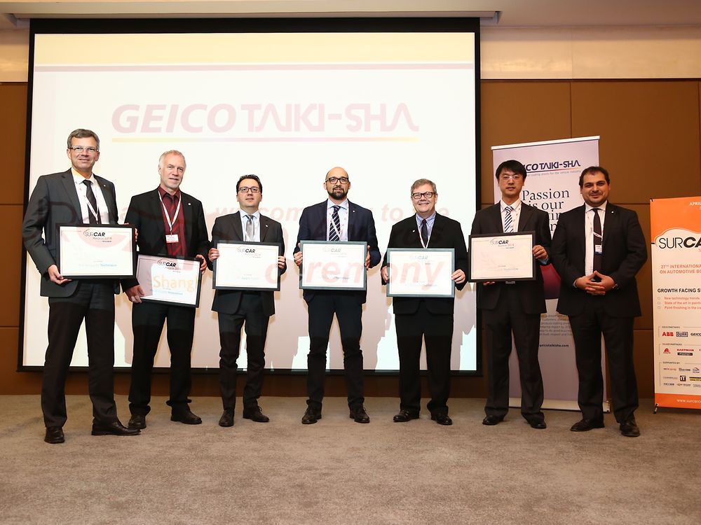 
From left to right: Dr. Stephan Winkels, Regional Key Account Director Automotive Henkel Asia-Pacific, and Dr. Peter Born, Technical Director Transport & Metal at Henkel, together with the other award winners at the ceremony in Shanghai.