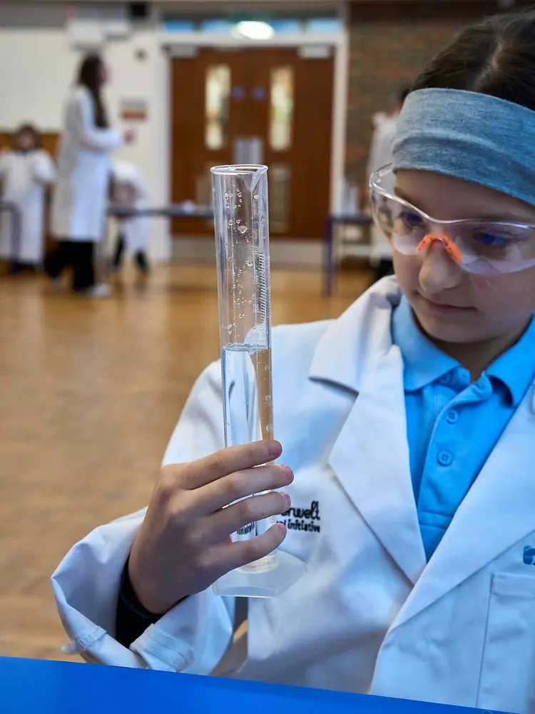 Henkel Brings Global STEM Programme Back to UK Classrooms