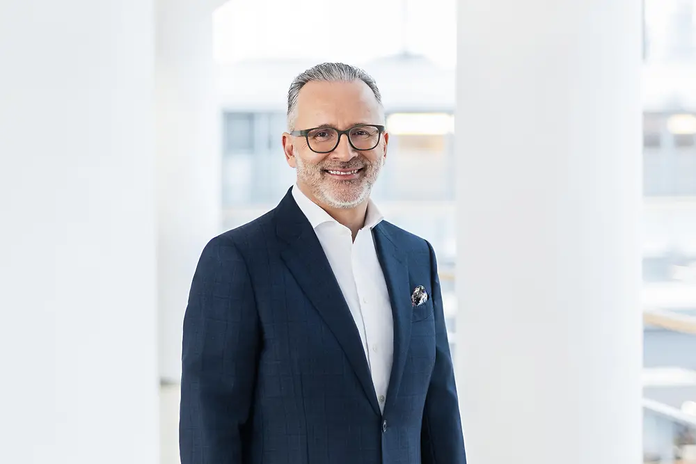 Carsten Knobel