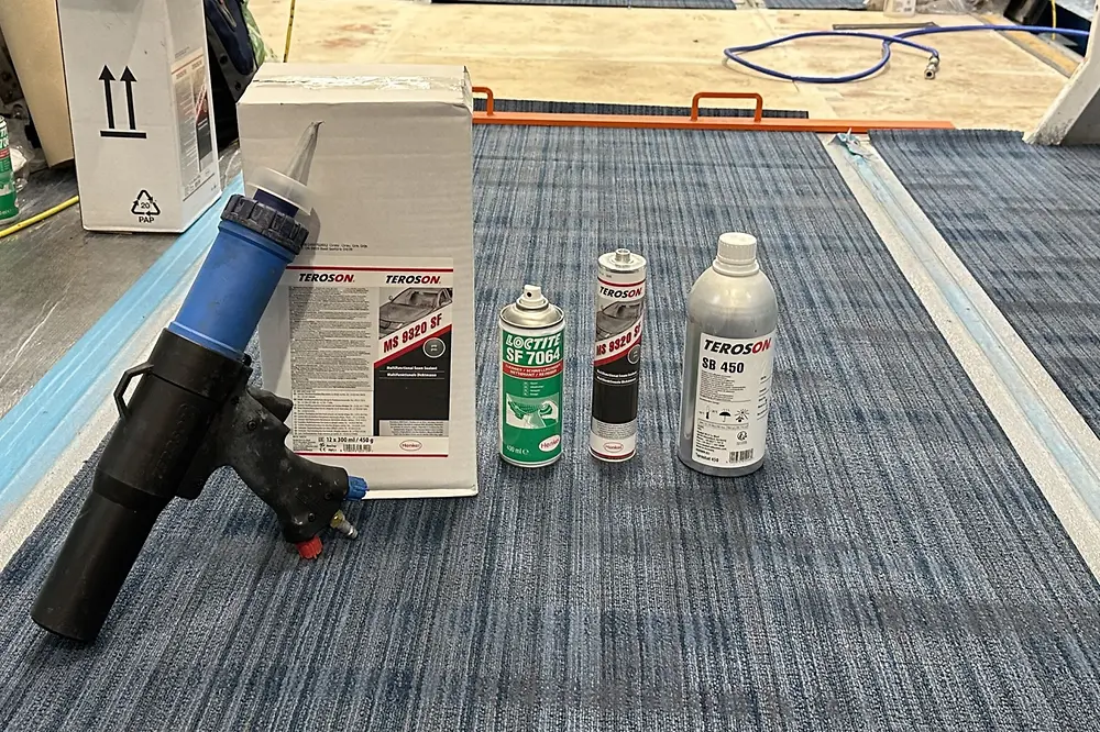 TEROSON® adhesive transforms train flooring for Southeastern Railway