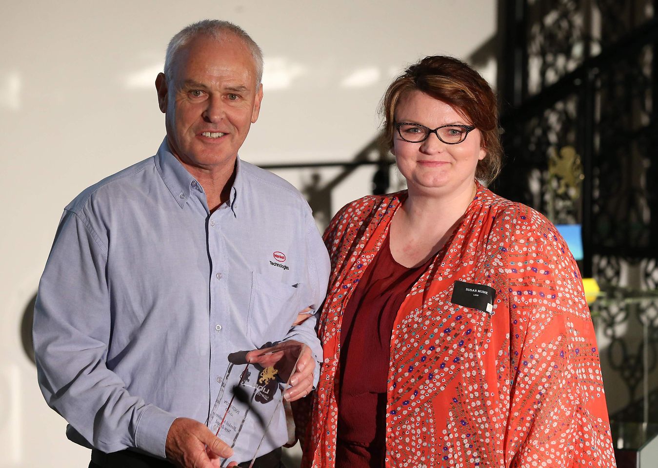 Colin Hooper, Account Manager Adhesive Technologies, Henkel New Zealand, accepted the innovation award from Susan Mudi, Innovation Manager, Lion Beer, Spirits & Wine (New Zealand).