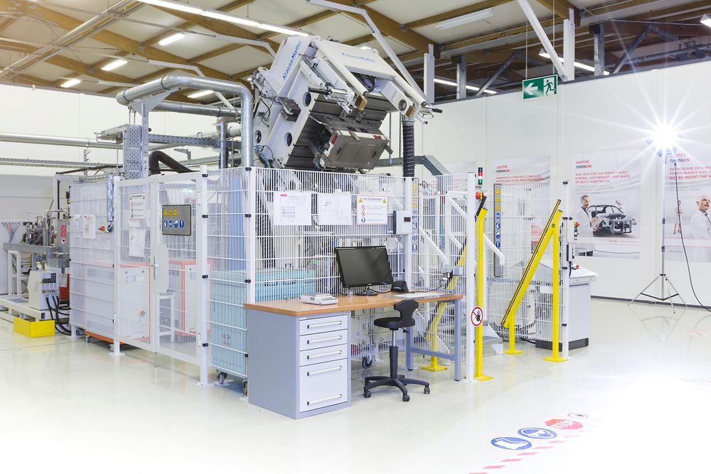 Henkel’s HP-RTM equipment, located at Henkel’s Composite Lab in Heidelberg (German)
