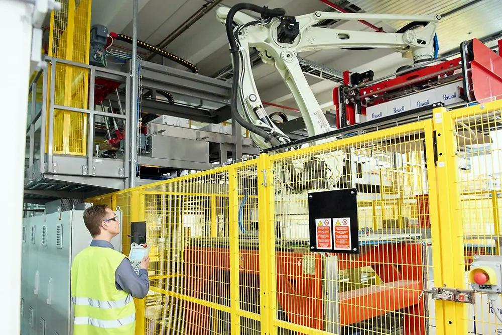 
Robots facilitate the packaging of products